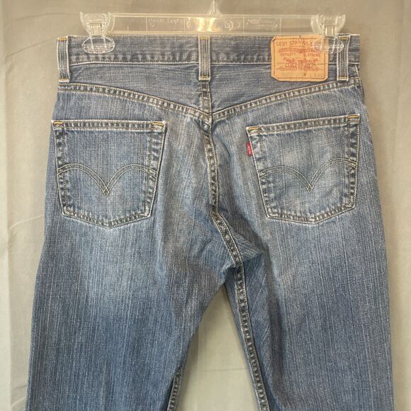 Levis 505 Jeans Mens 31x30 Straight Regular Fit Mid Rise Med Wash - Picture 7 of 10
